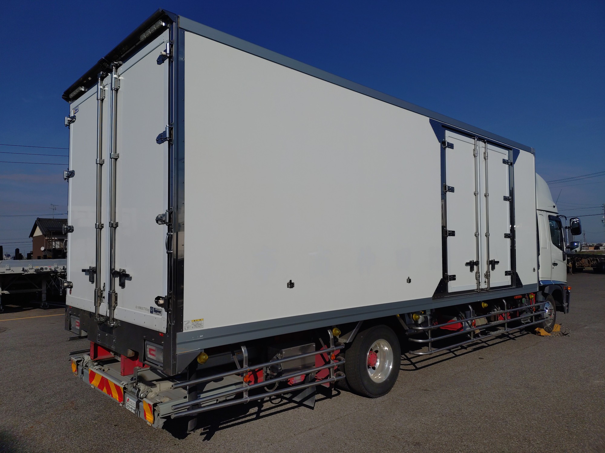 日野　冷凍冷蔵バン