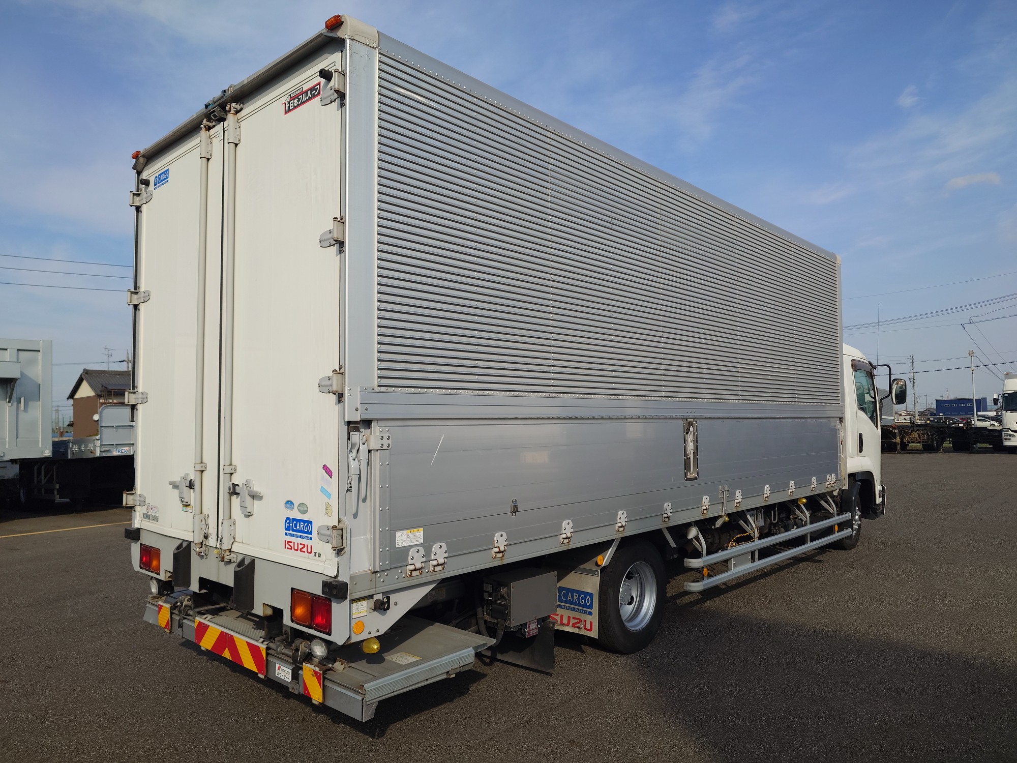 いすゞ　アルミウィング