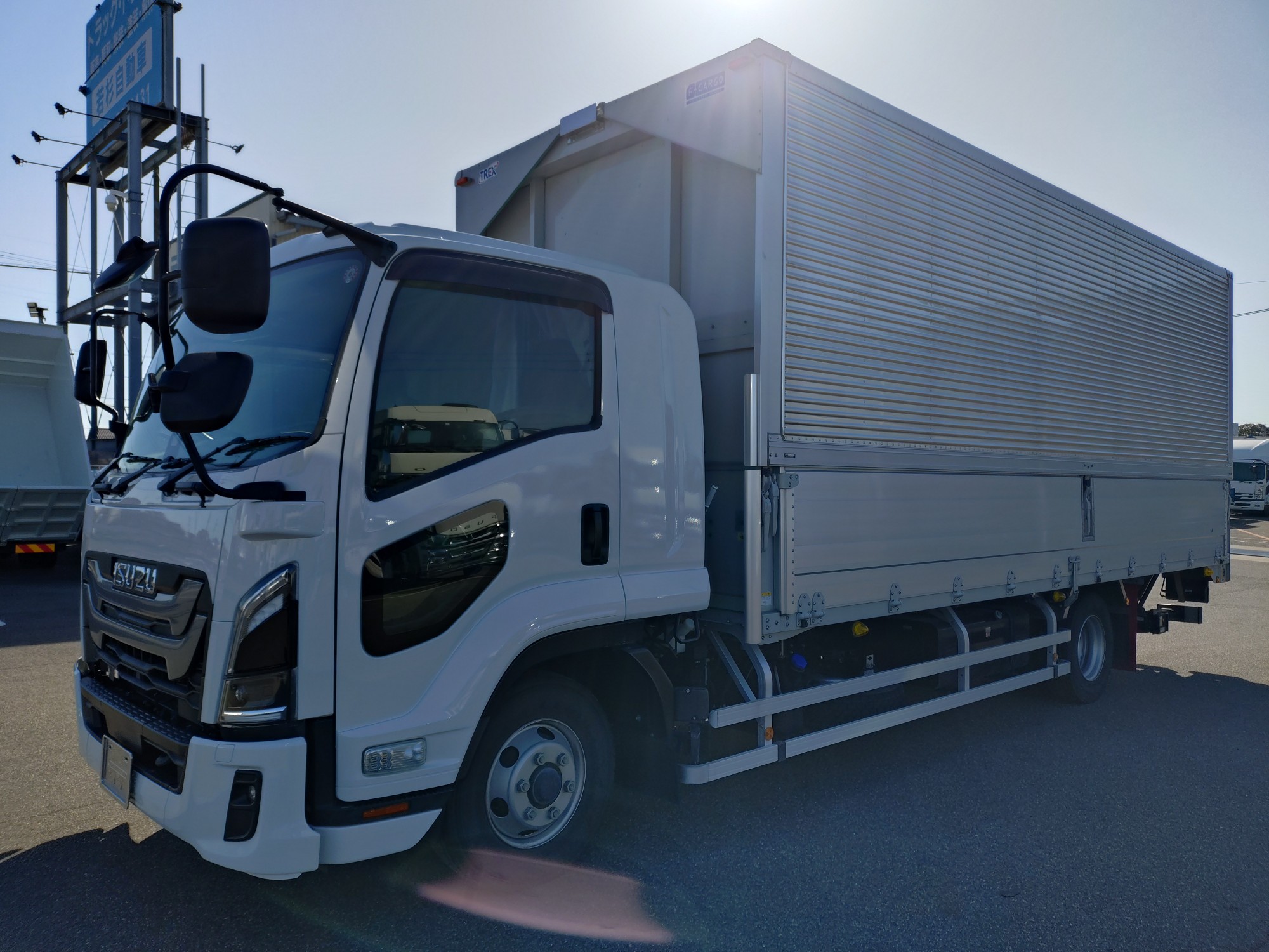 いすゞ　アルミウィング