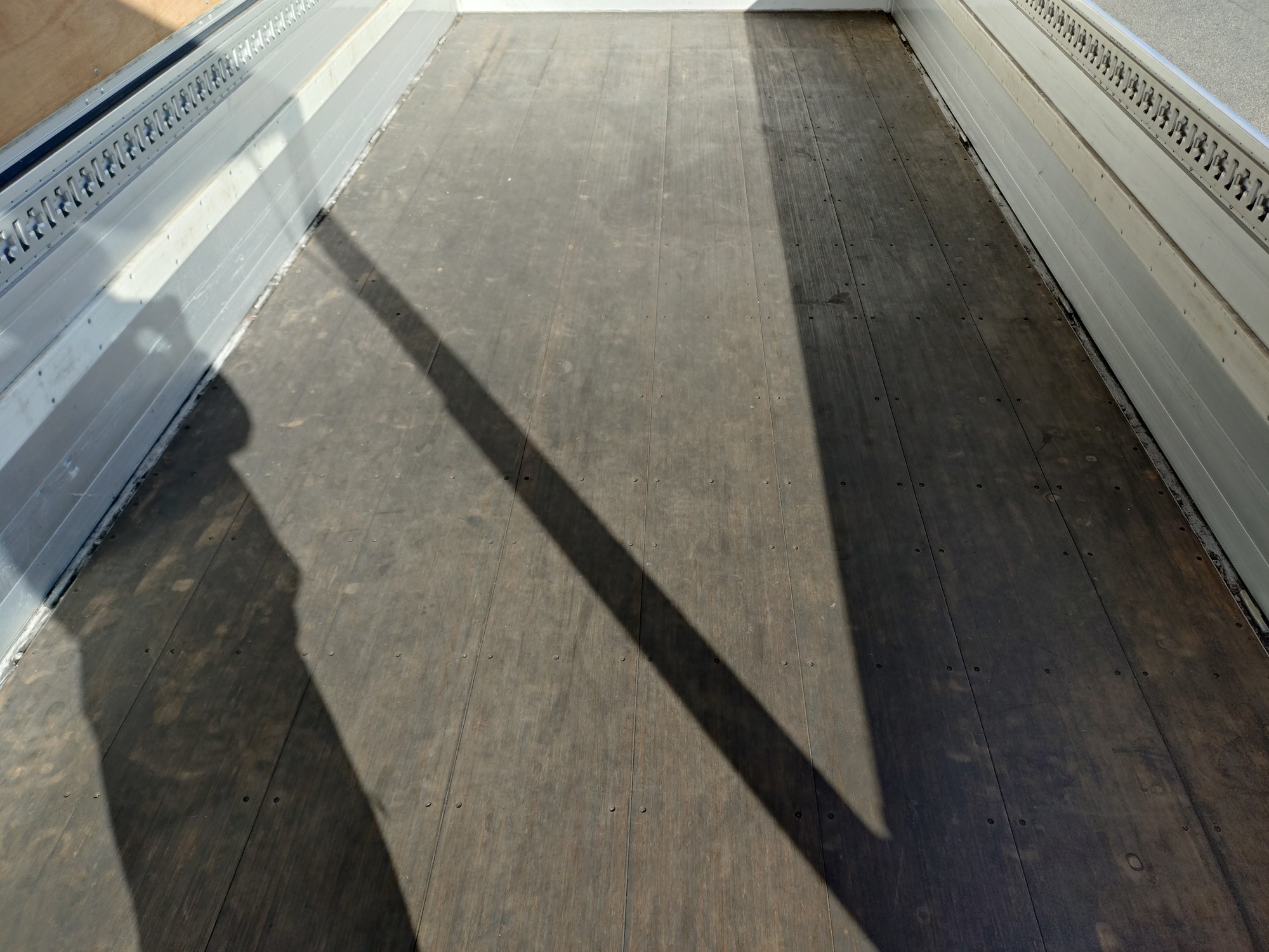 いすゞ　アルミウィング