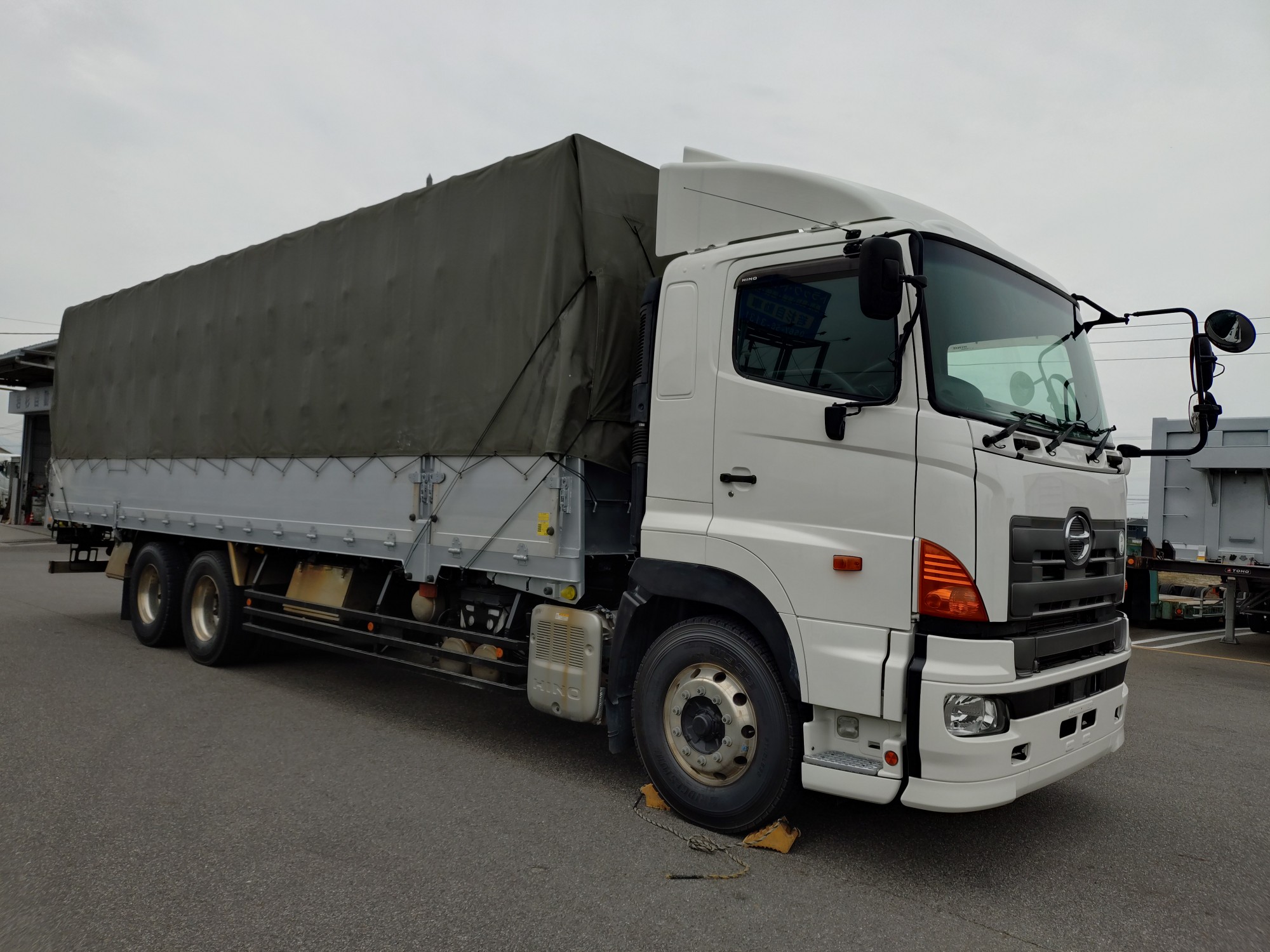 日野　アコーディオン車