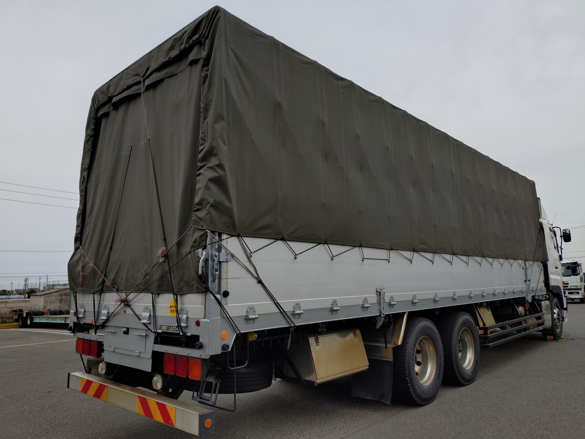 日野　アコーディオン車