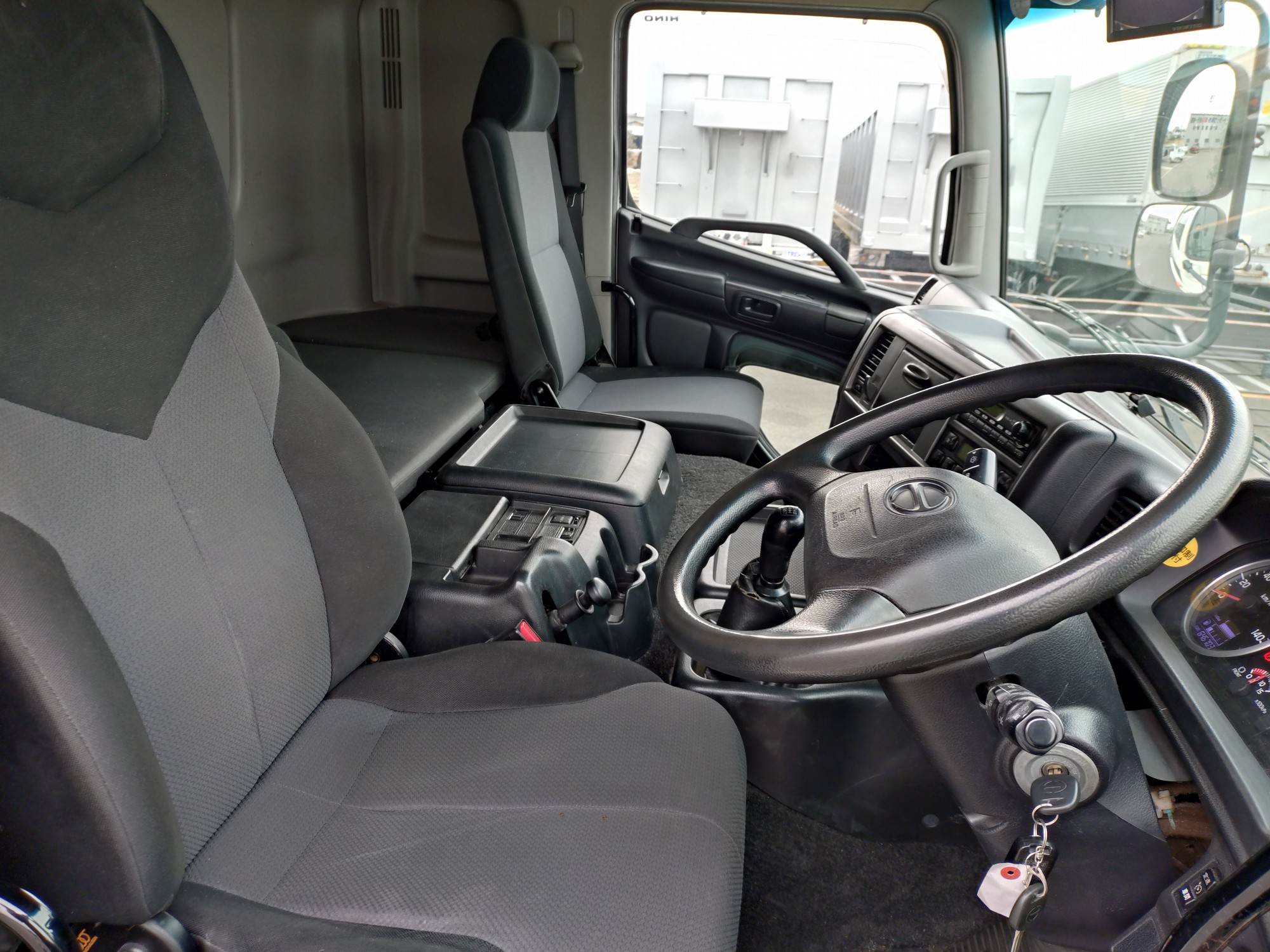 日野　アコーディオン車