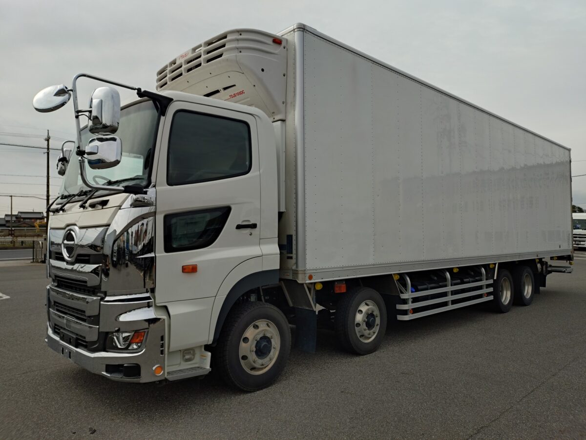 日野　冷凍冷蔵バン