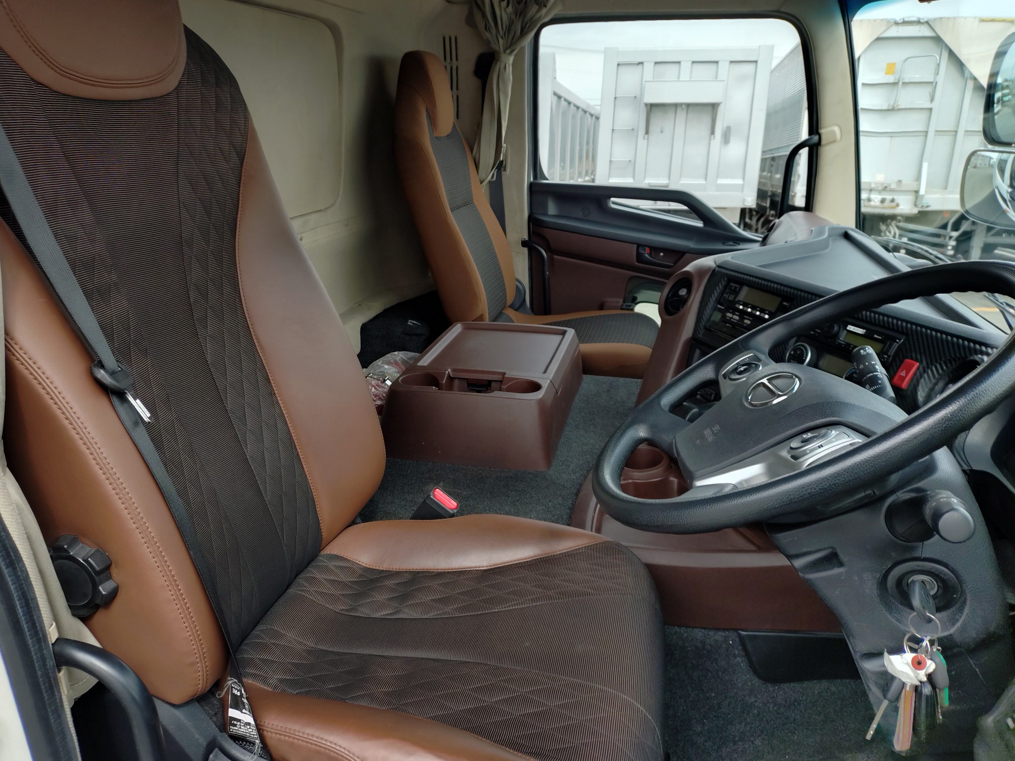 日野　冷凍冷蔵バン