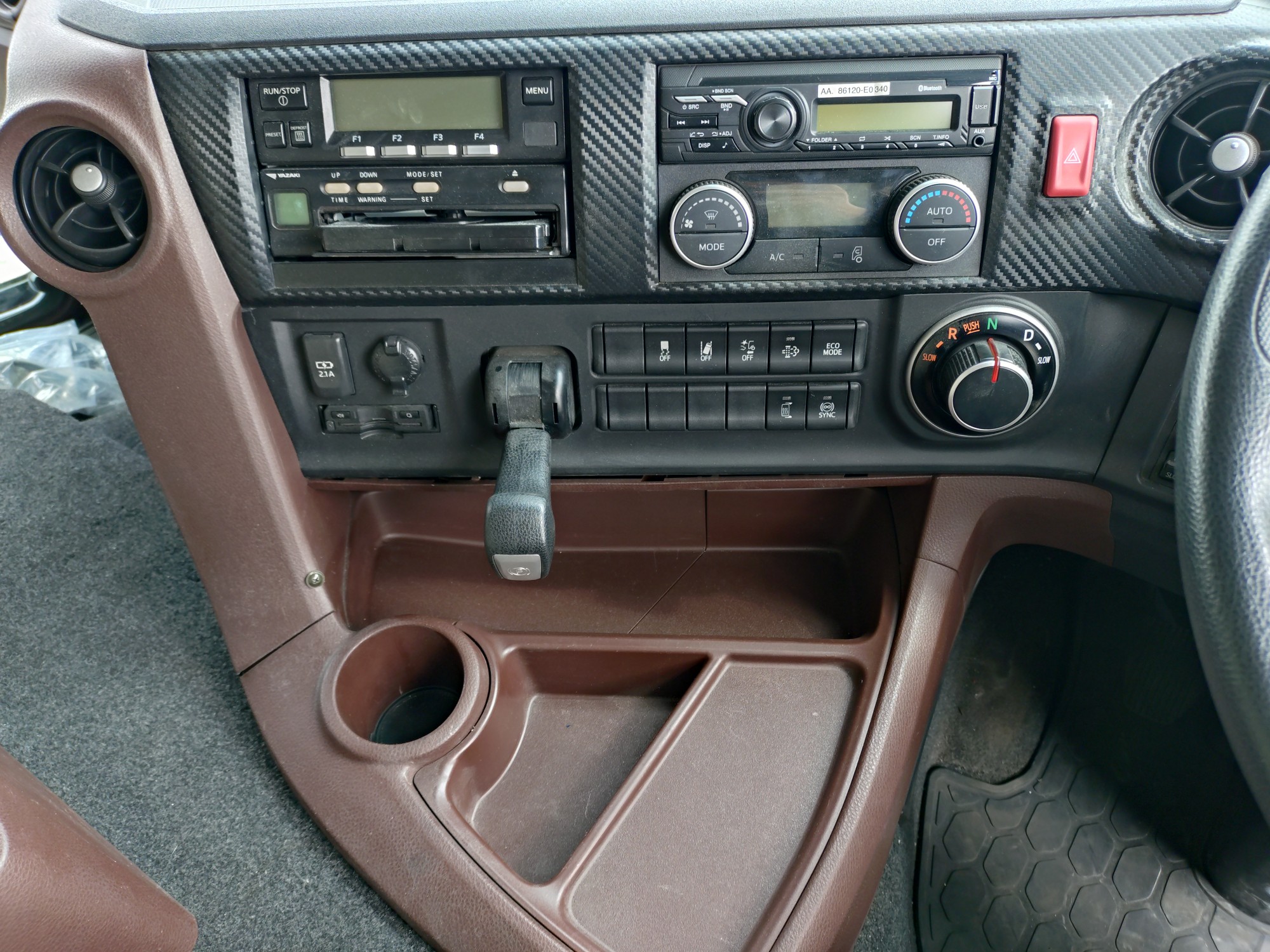 日野　冷凍冷蔵バン