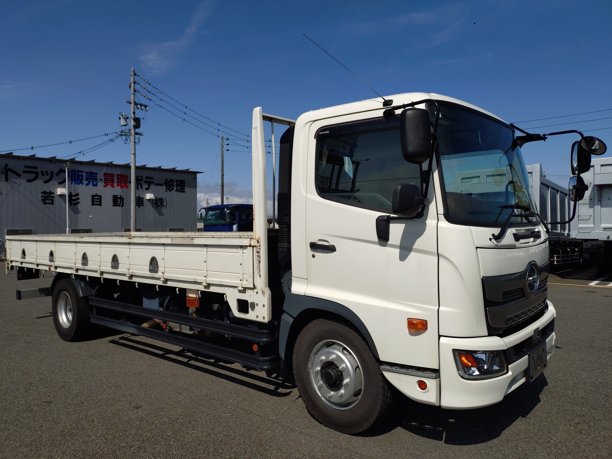 日野　平ボデー