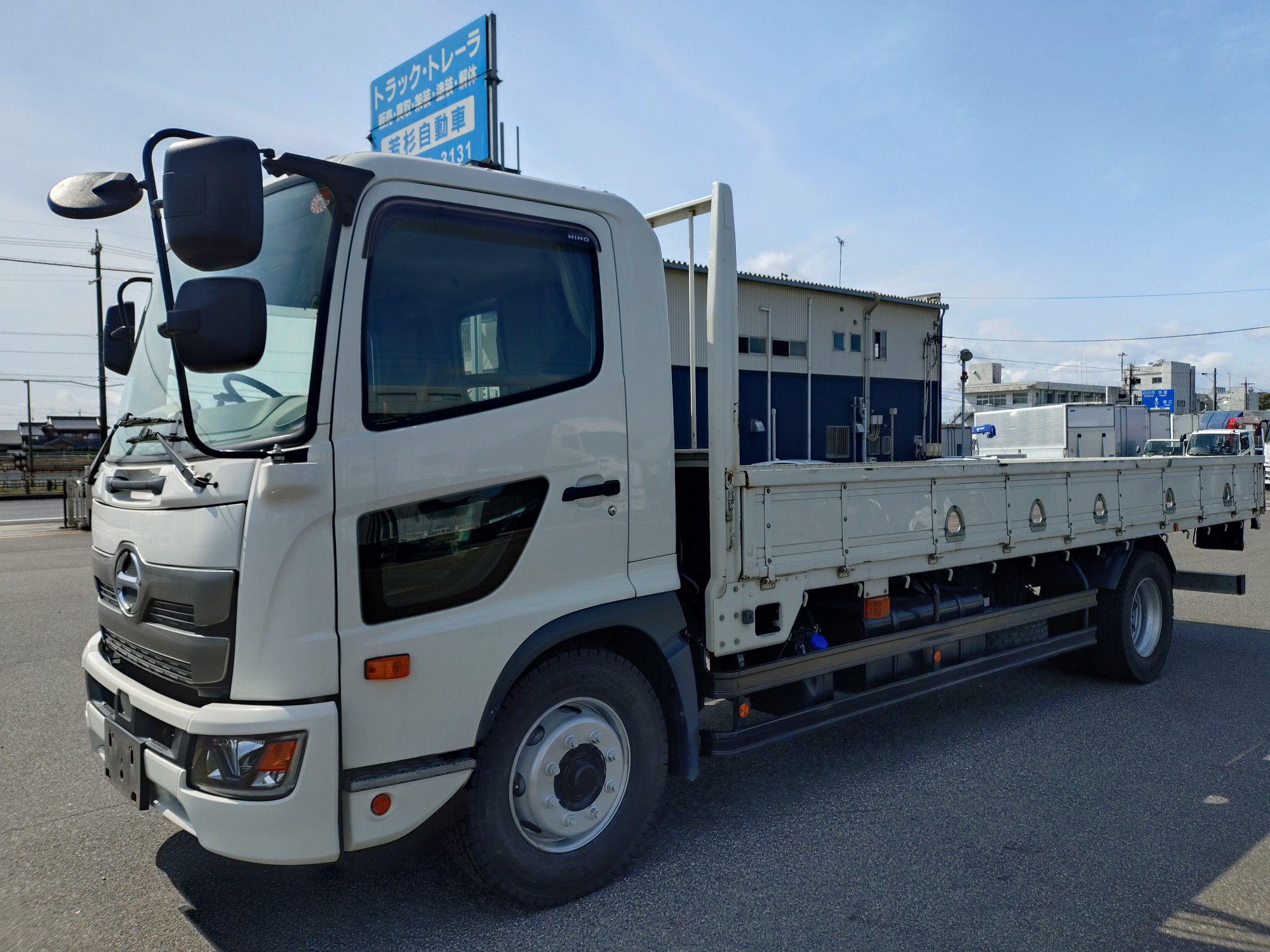 日野　平ボデー