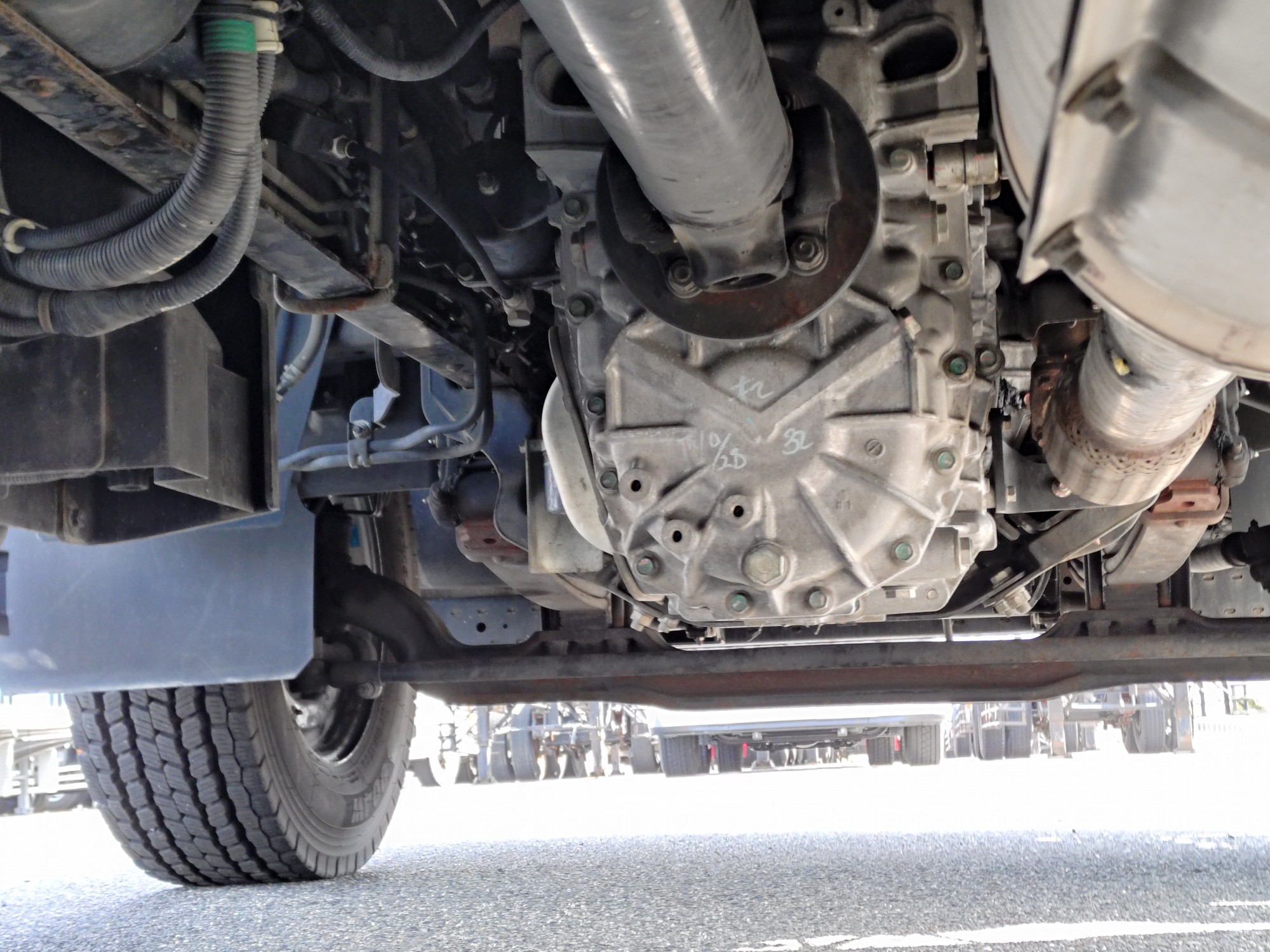 日野　平ボデー