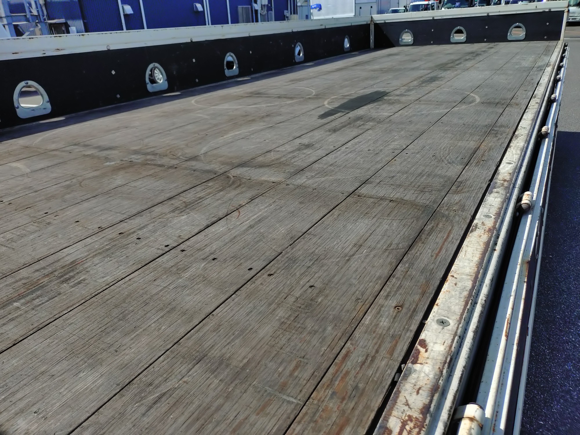 日野　平ボデー