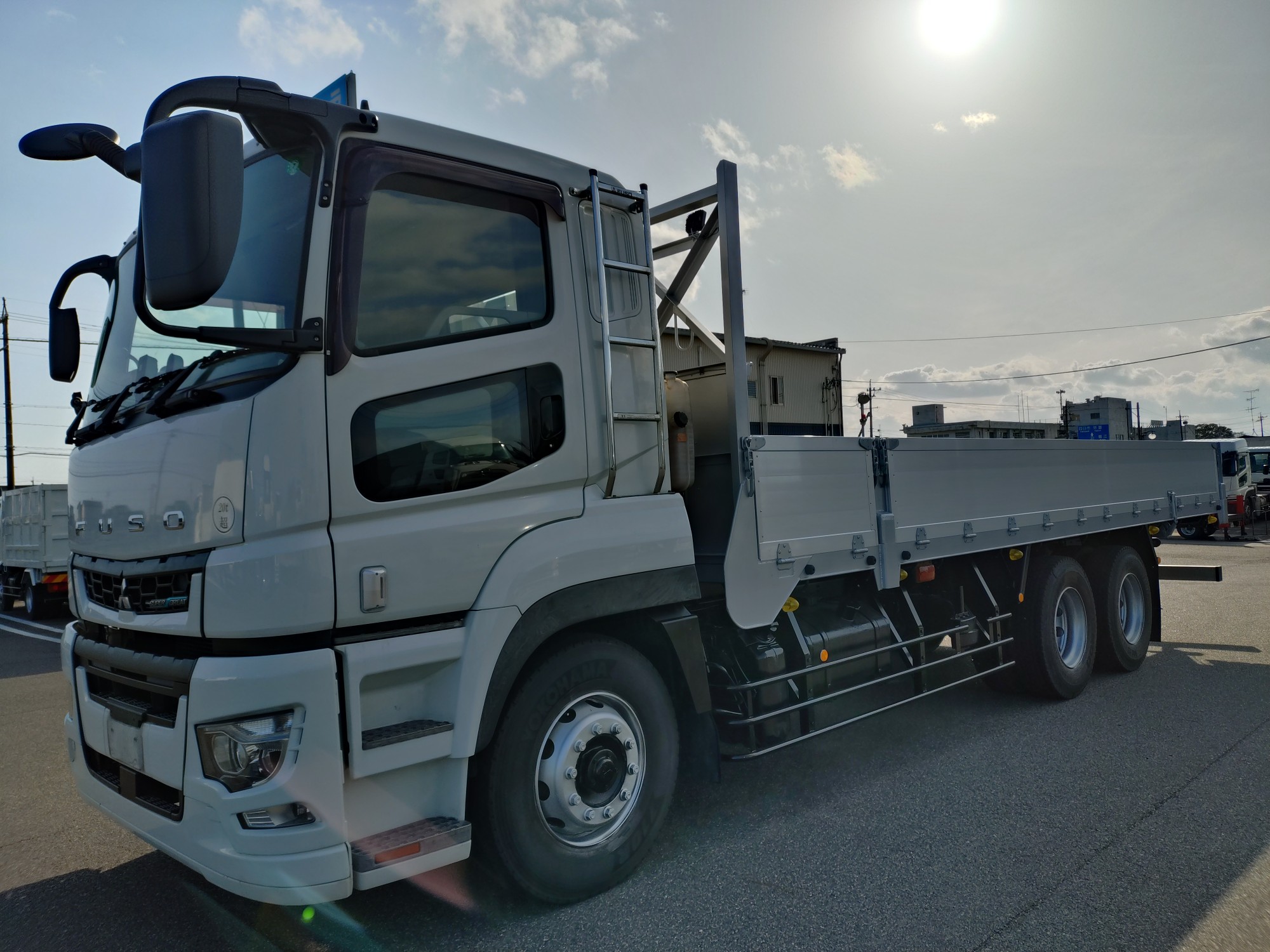 三菱　平ボデー