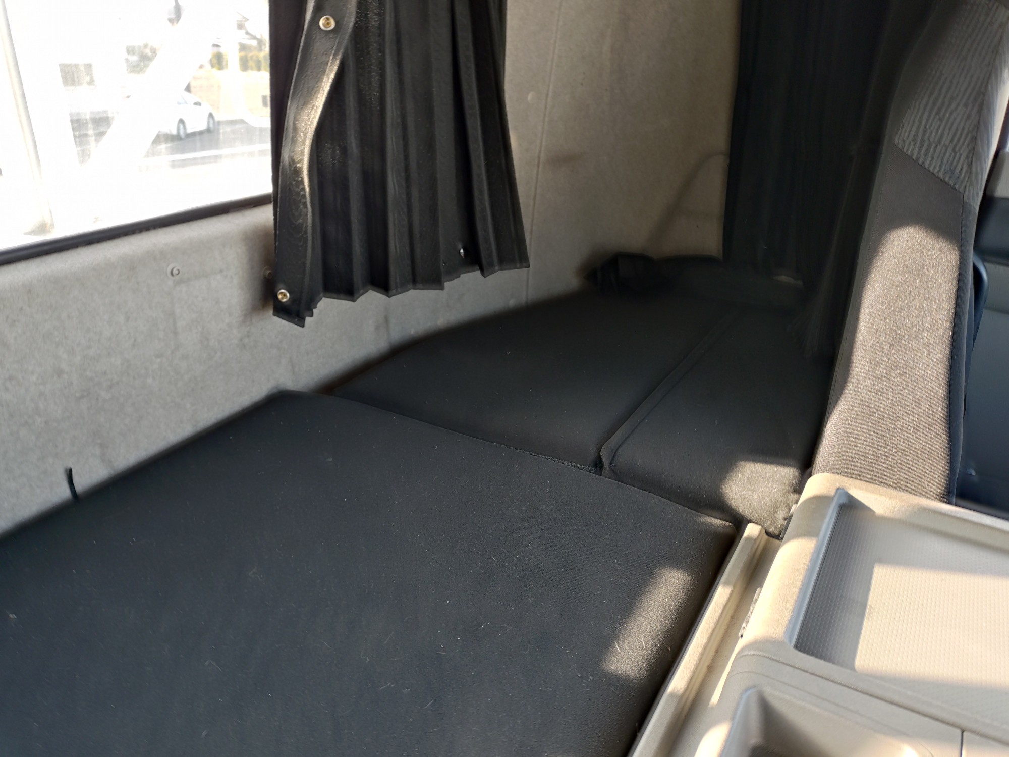 三菱　平ボデー