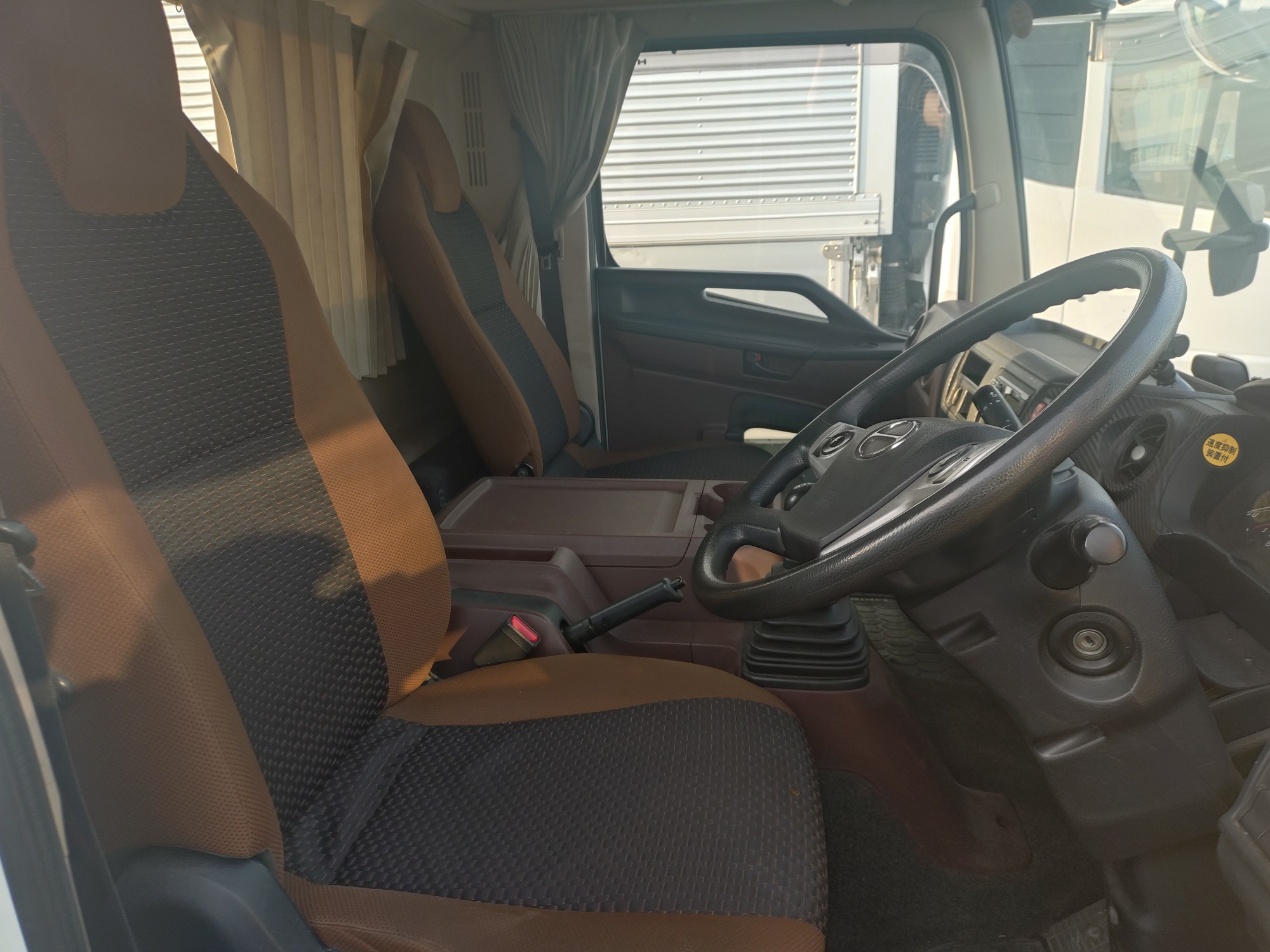 日野　平ボデー