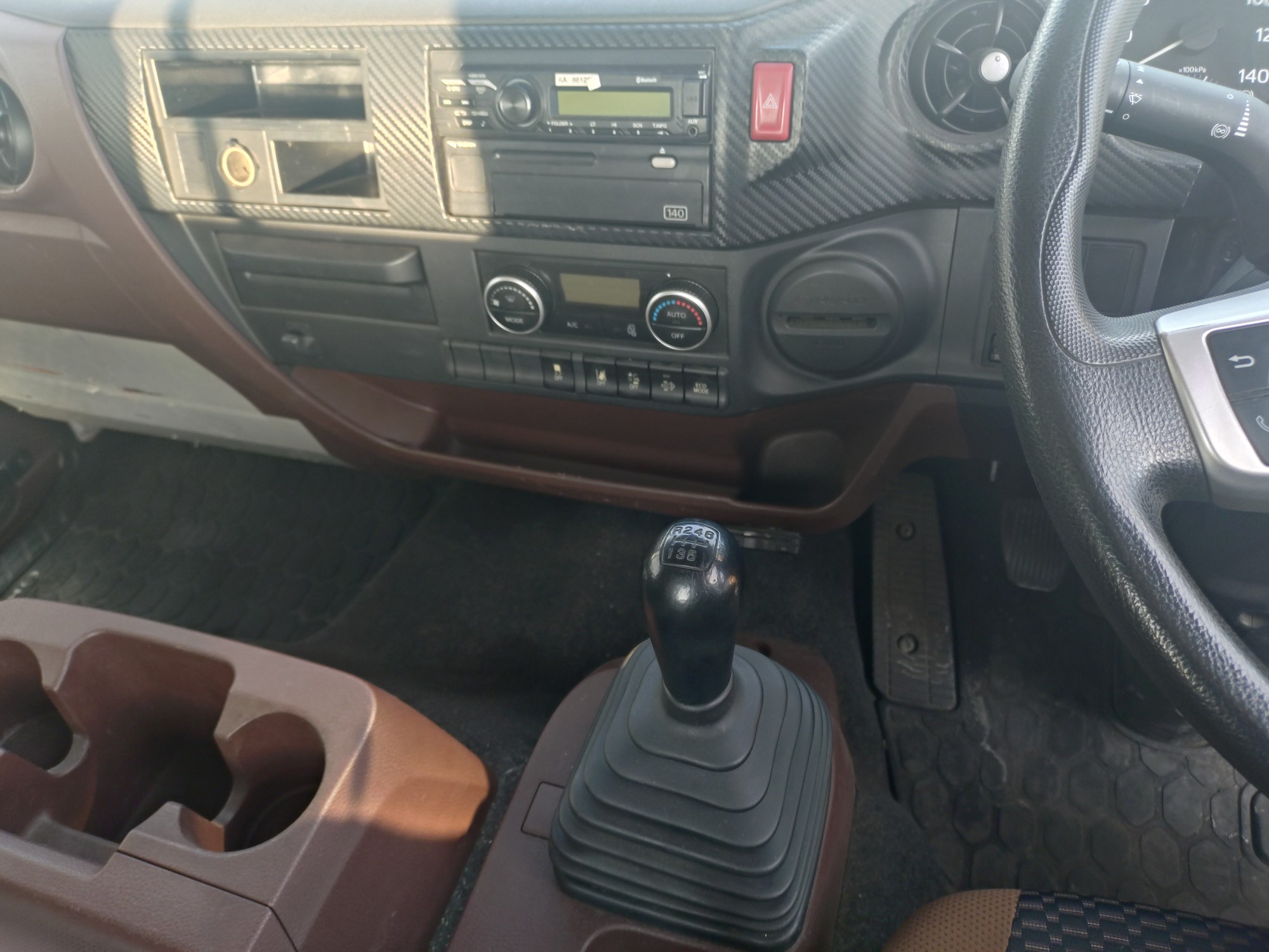 日野　平ボデー