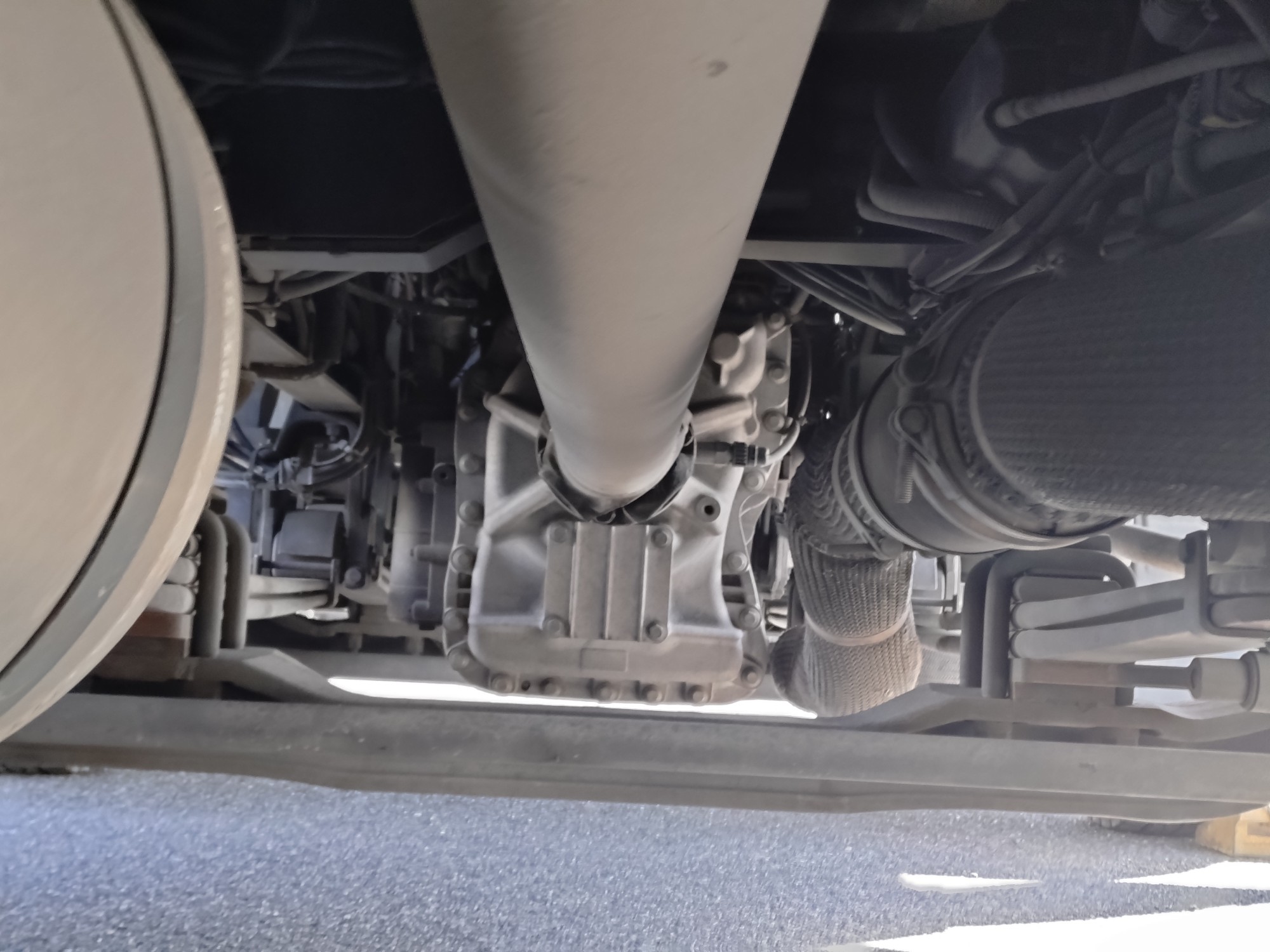 UDトラックス　アルミウィング