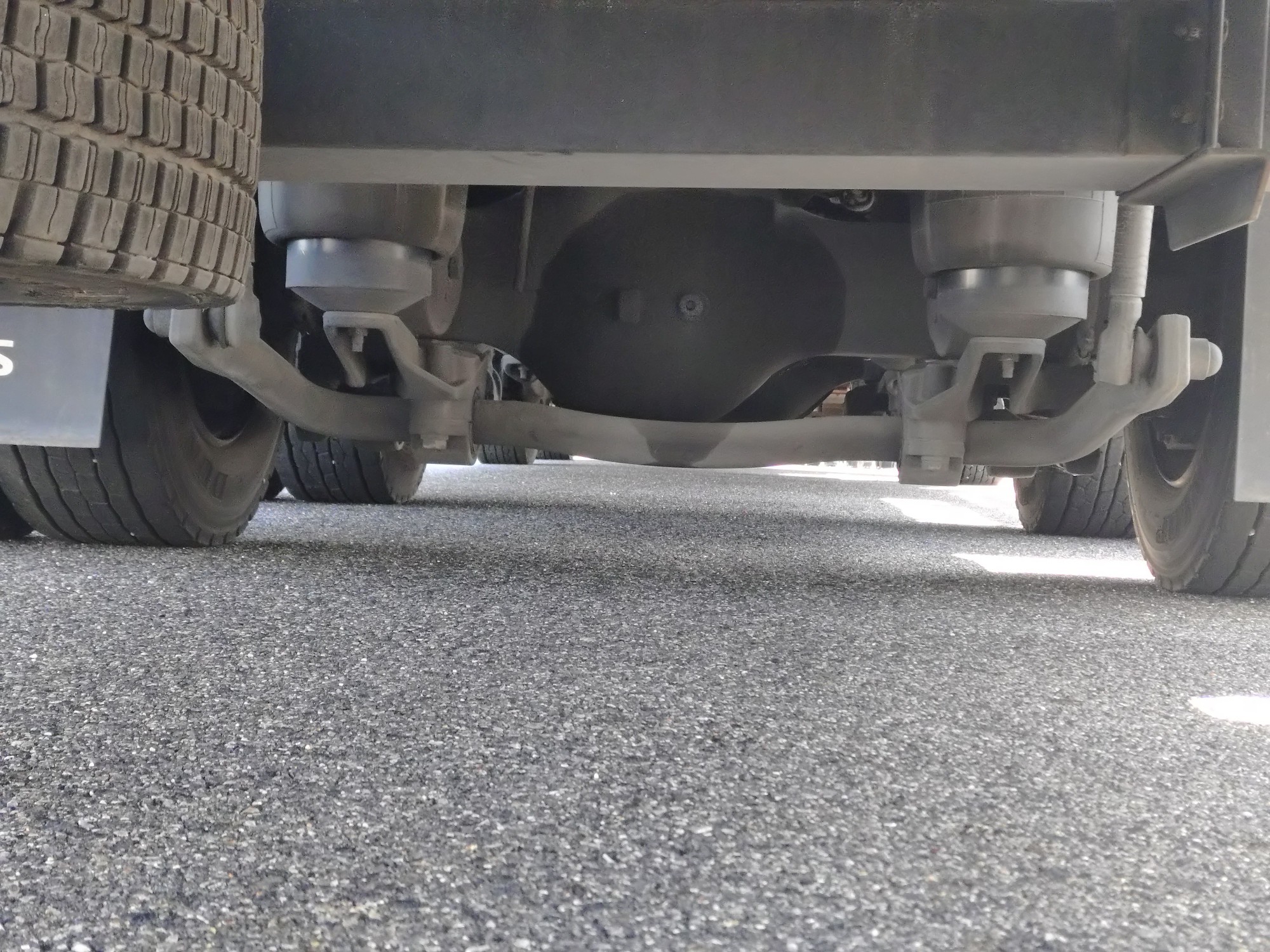 UDトラックス　アルミウィング