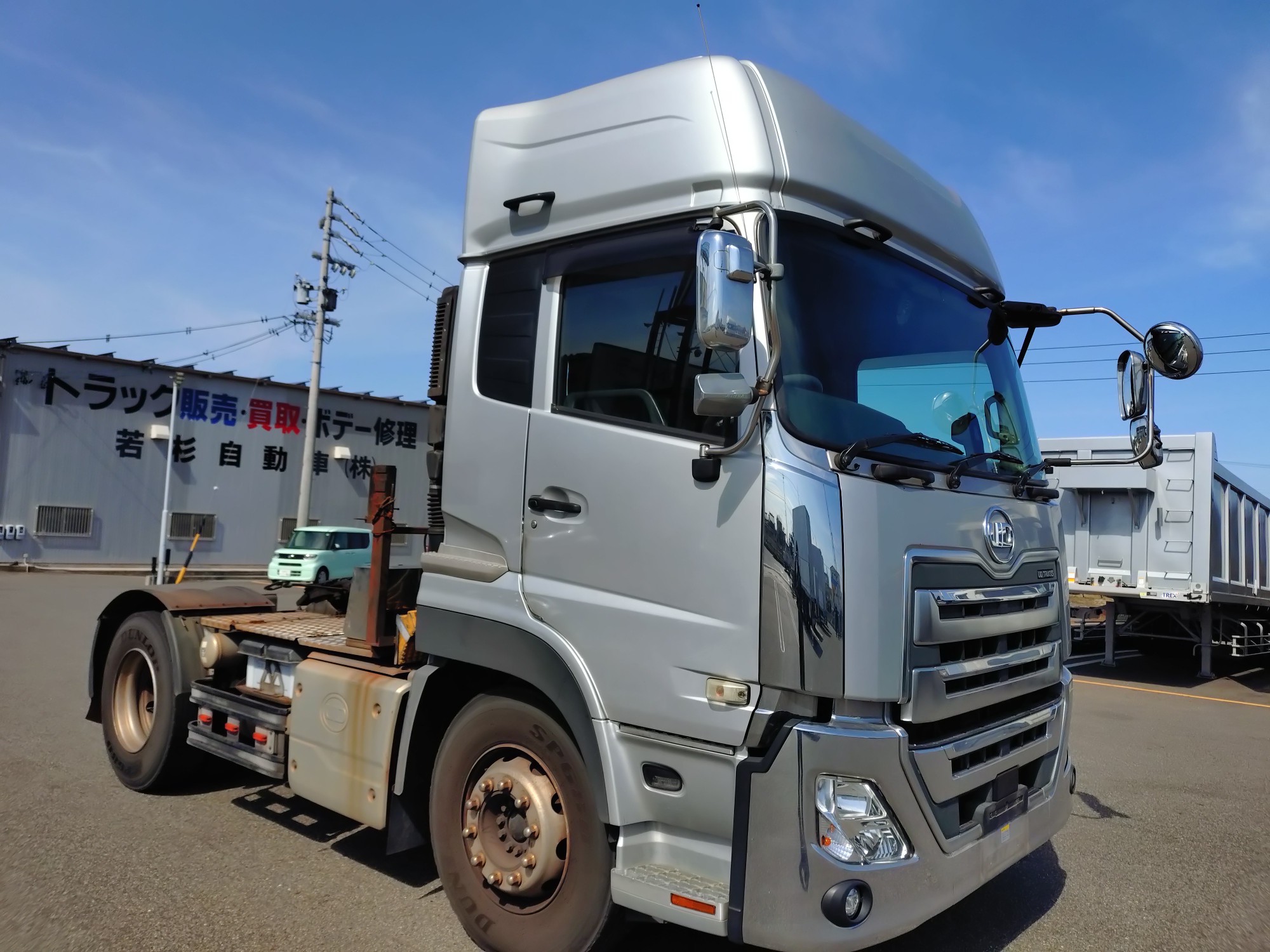 UDトラックス　シングルトラクタ