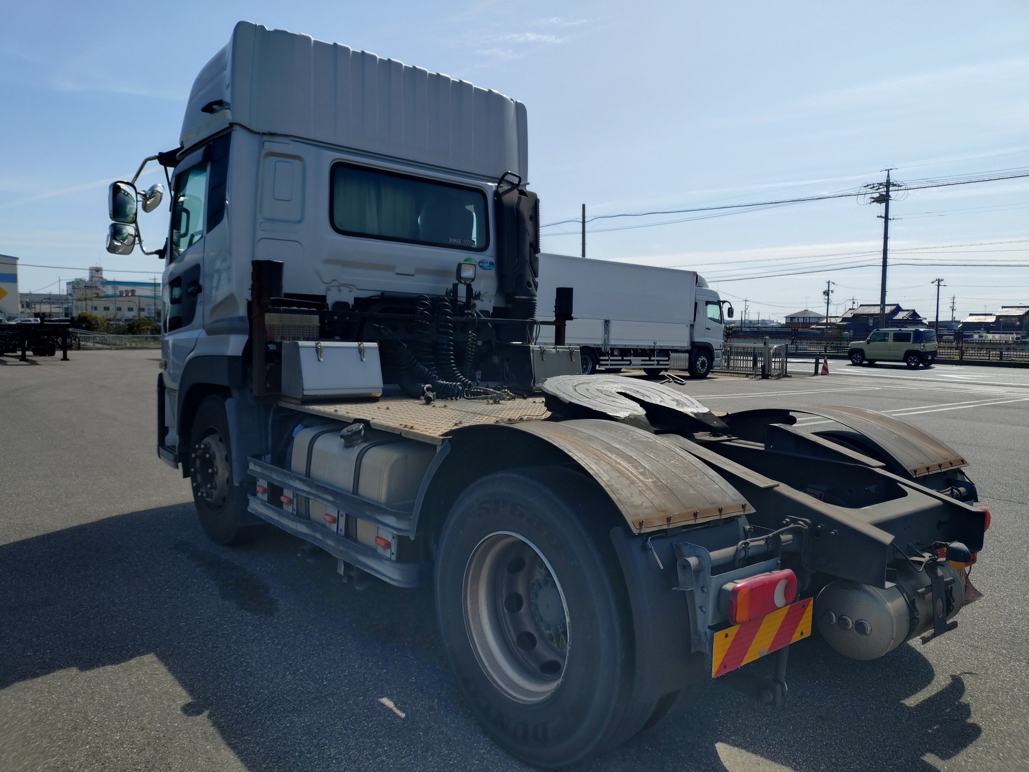 UDトラックス　シングルトラクタ