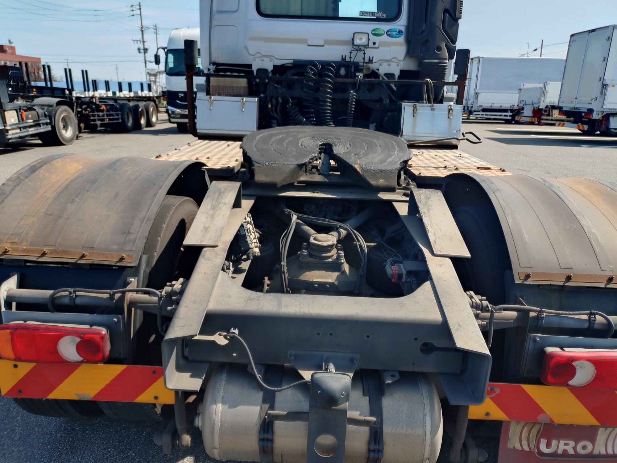 UDトラックス　シングルトラクタ