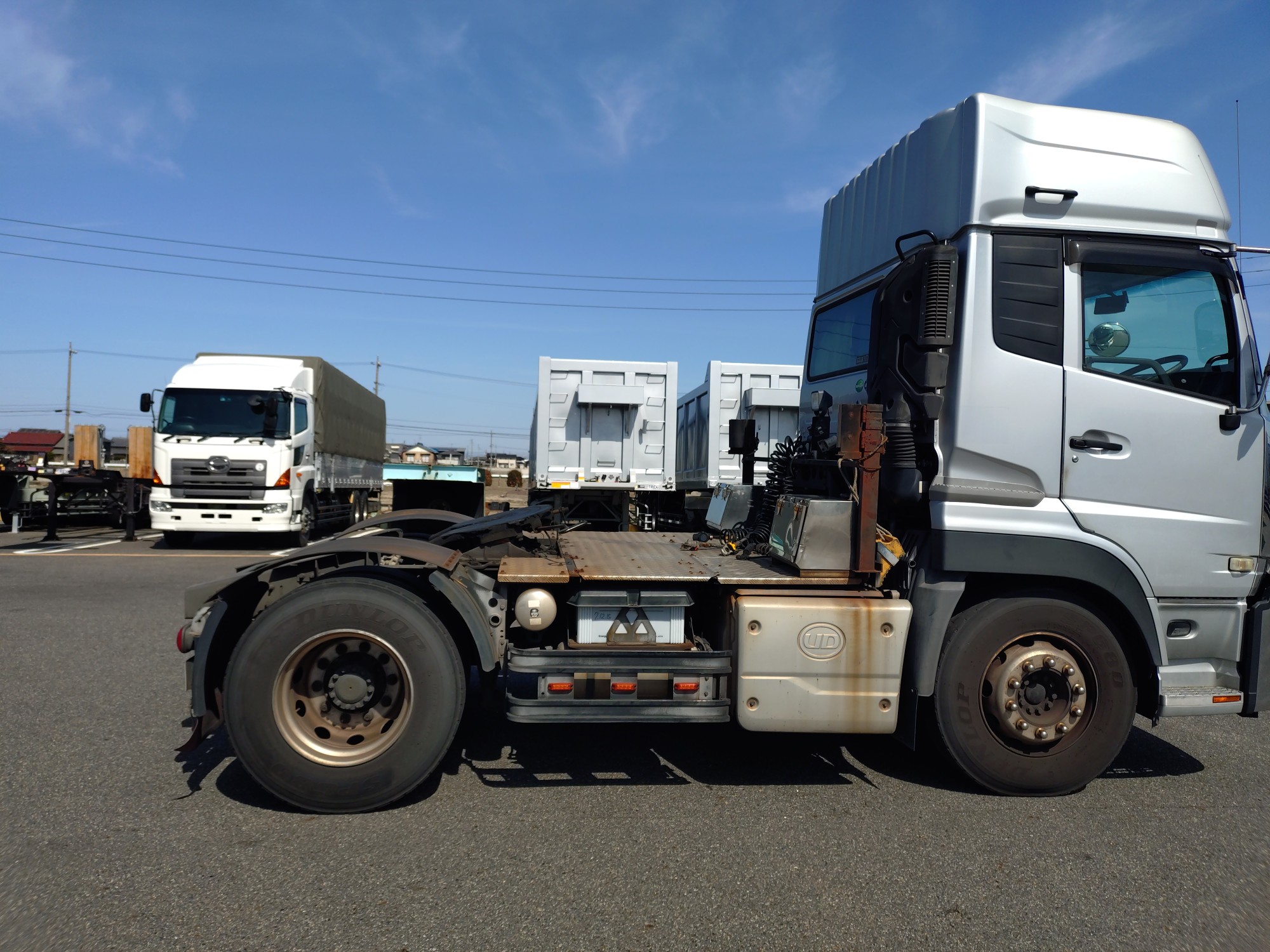 UDトラックス　シングルトラクタ