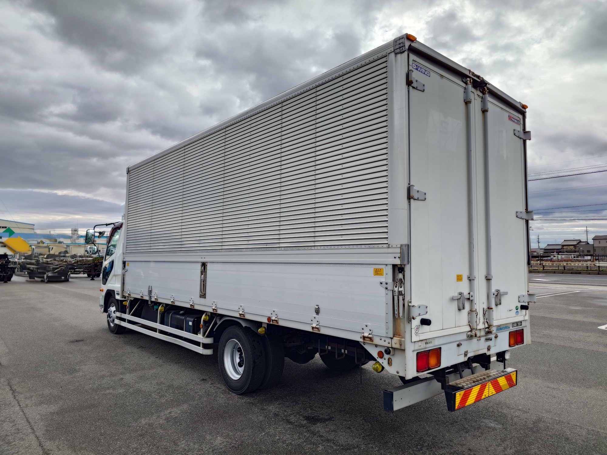 三菱　アルミウィング