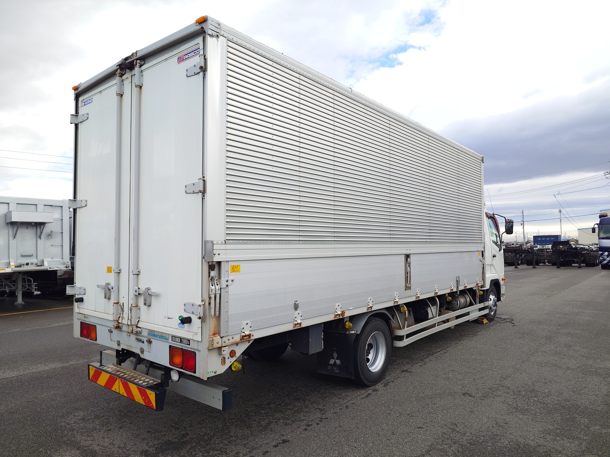 三菱　アルミウィング