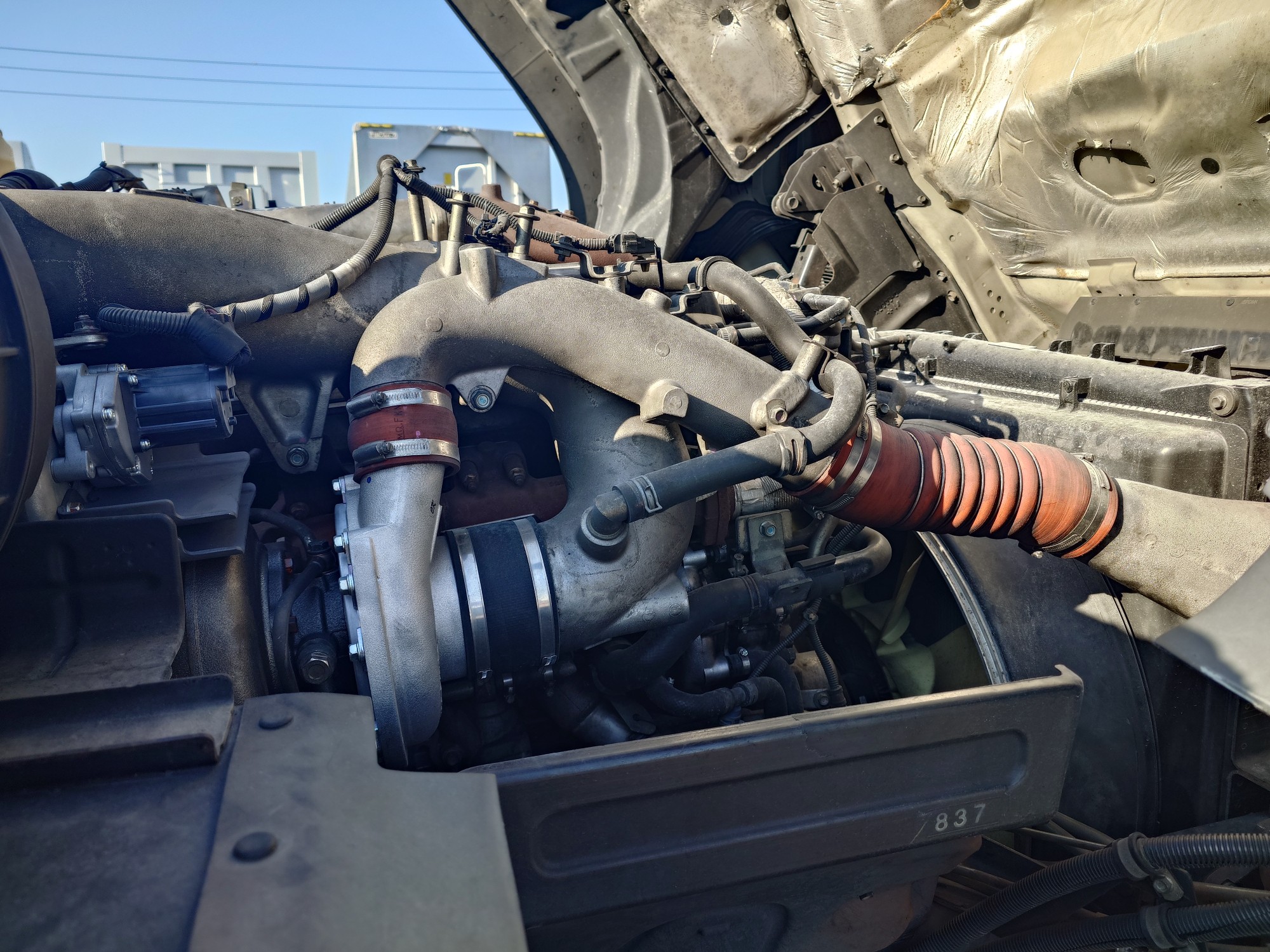 いすゞ　シングルトラクタ