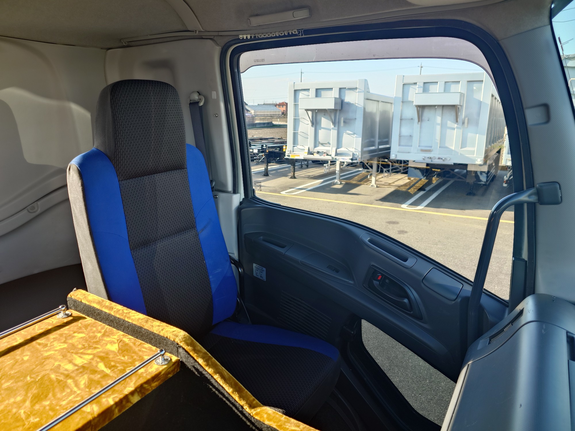 いすゞ　シングルトラクタ