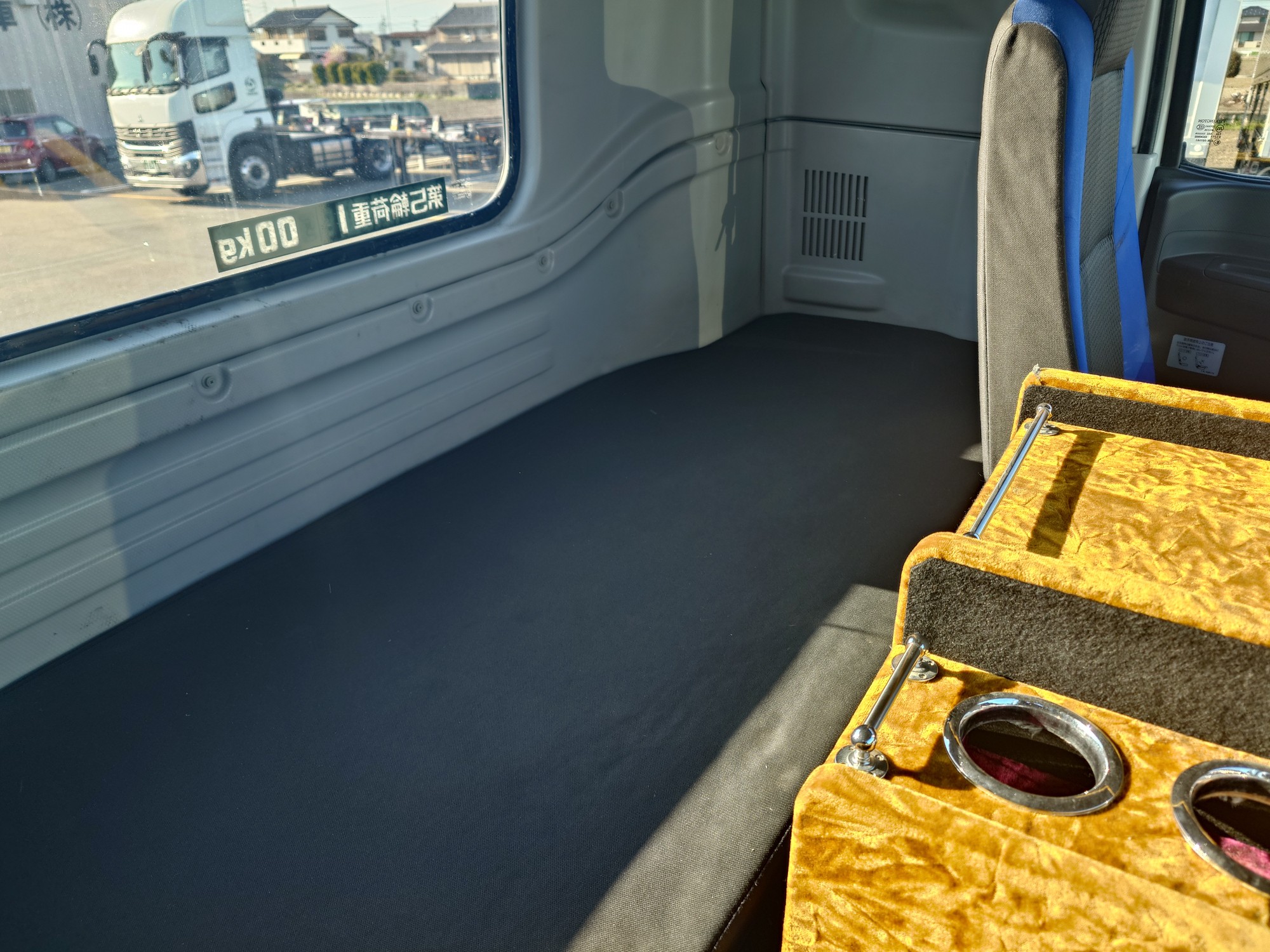 いすゞ　シングルトラクタ