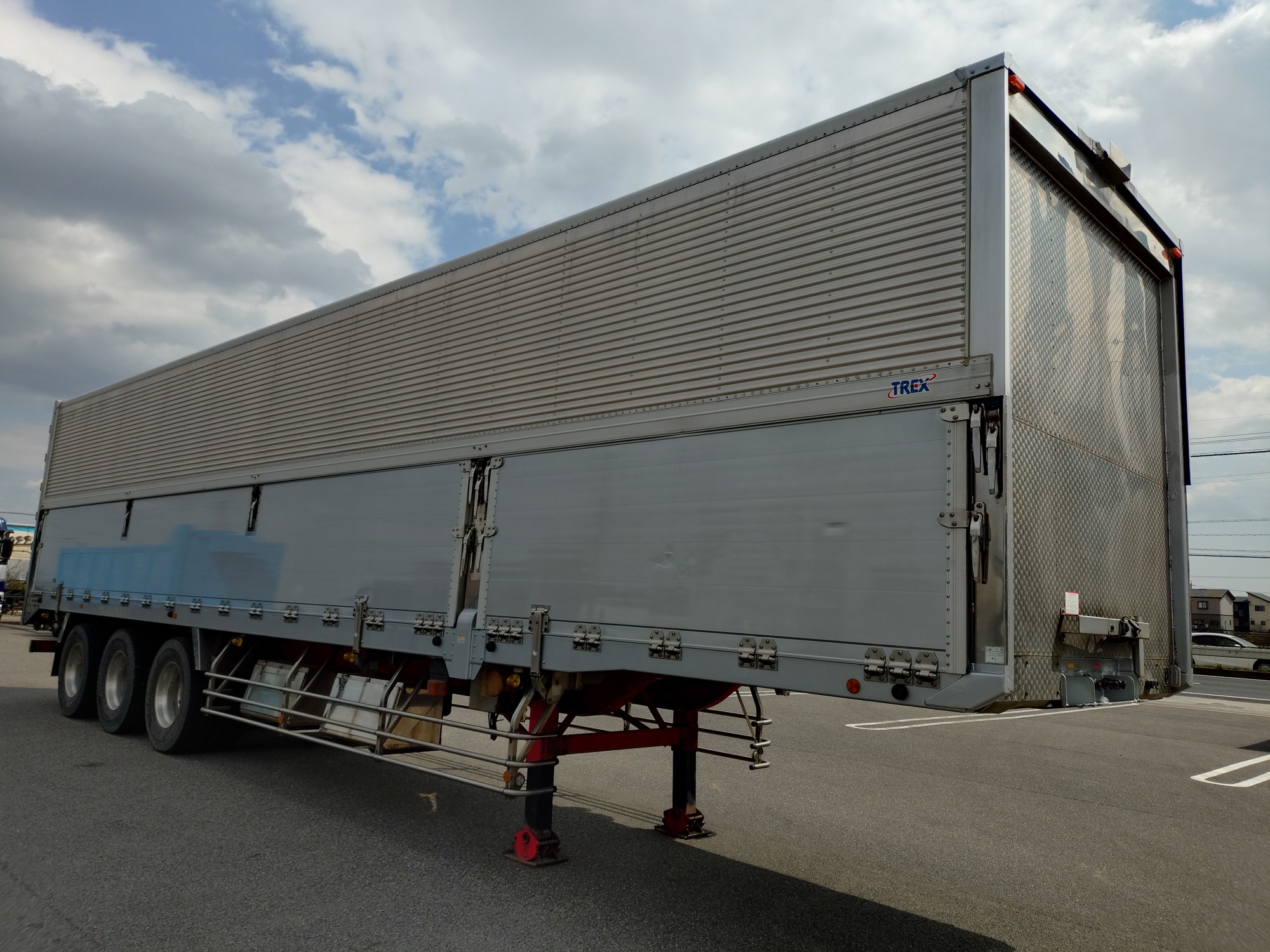 トレクス　ウィングトレーラ