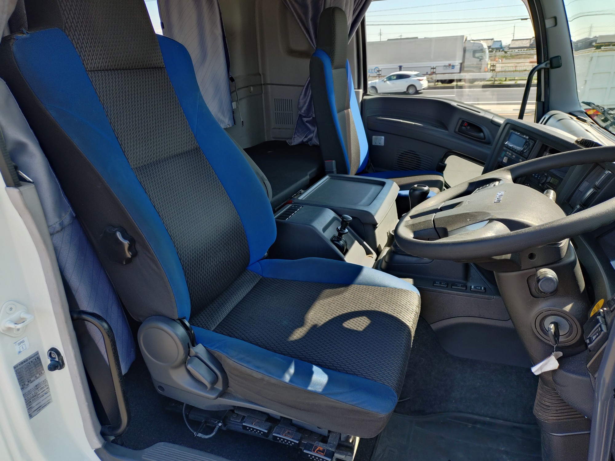 いすゞ　2デフトラクタ