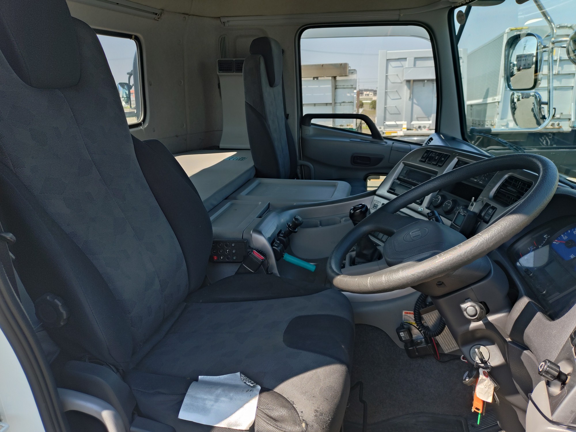 UD　シングルトラクタ