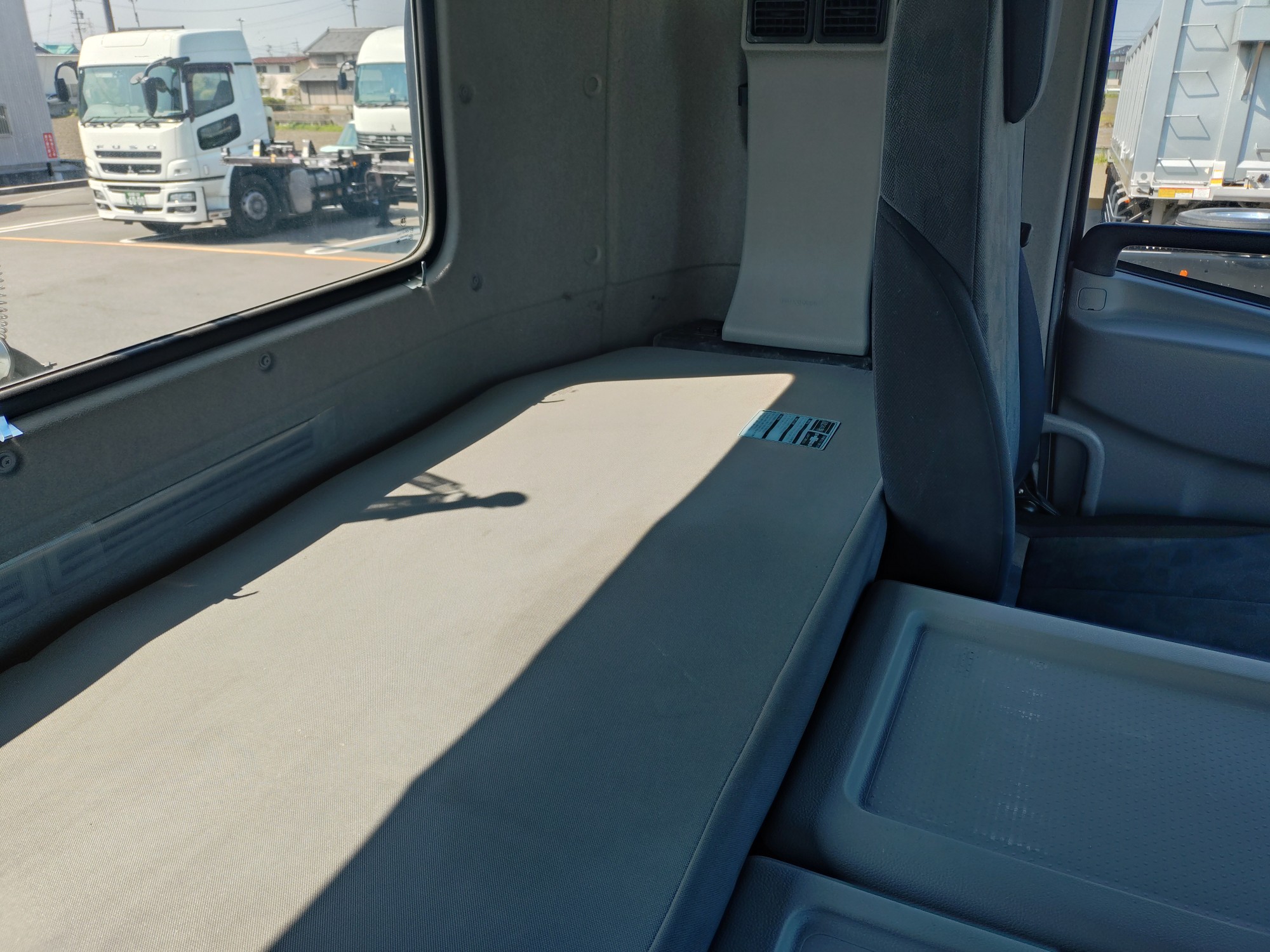 UD　シングルトラクタ