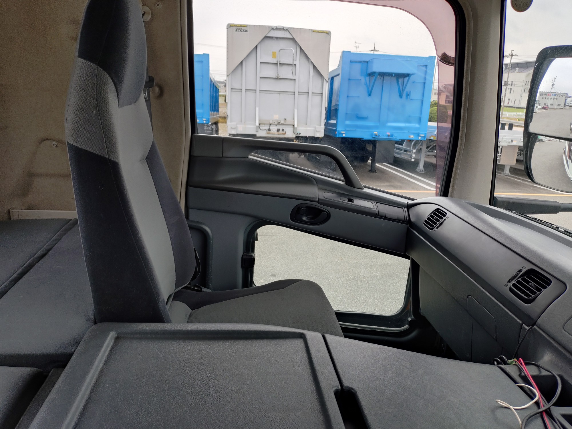 三菱　シングルトラクタ