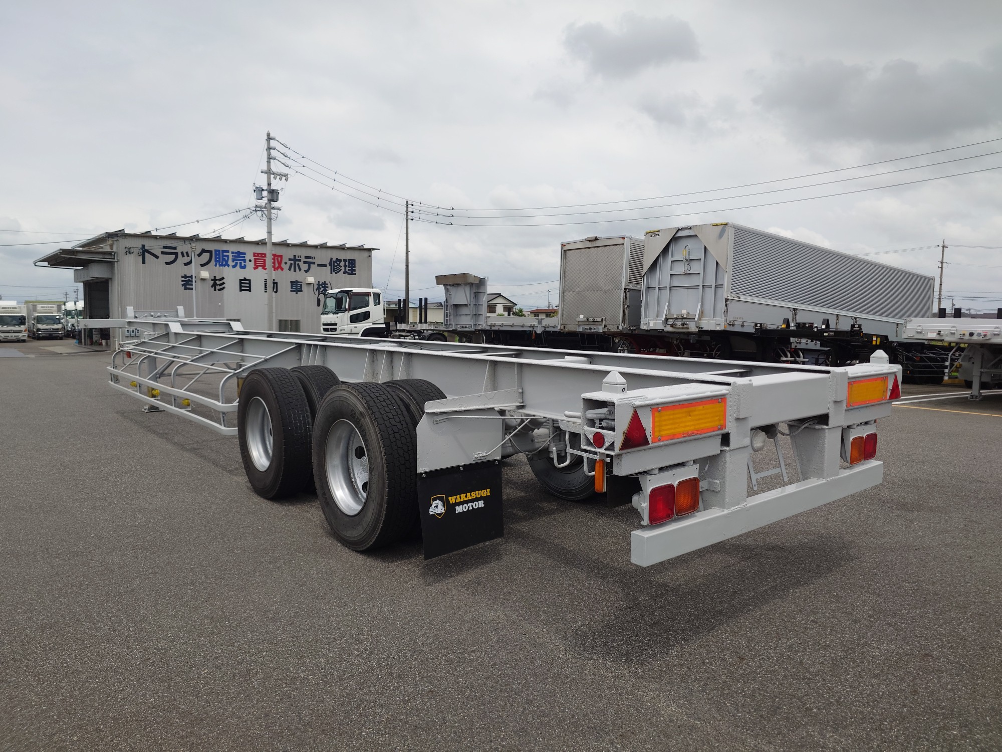日本フルハーフ　コンテナセミトレーラ