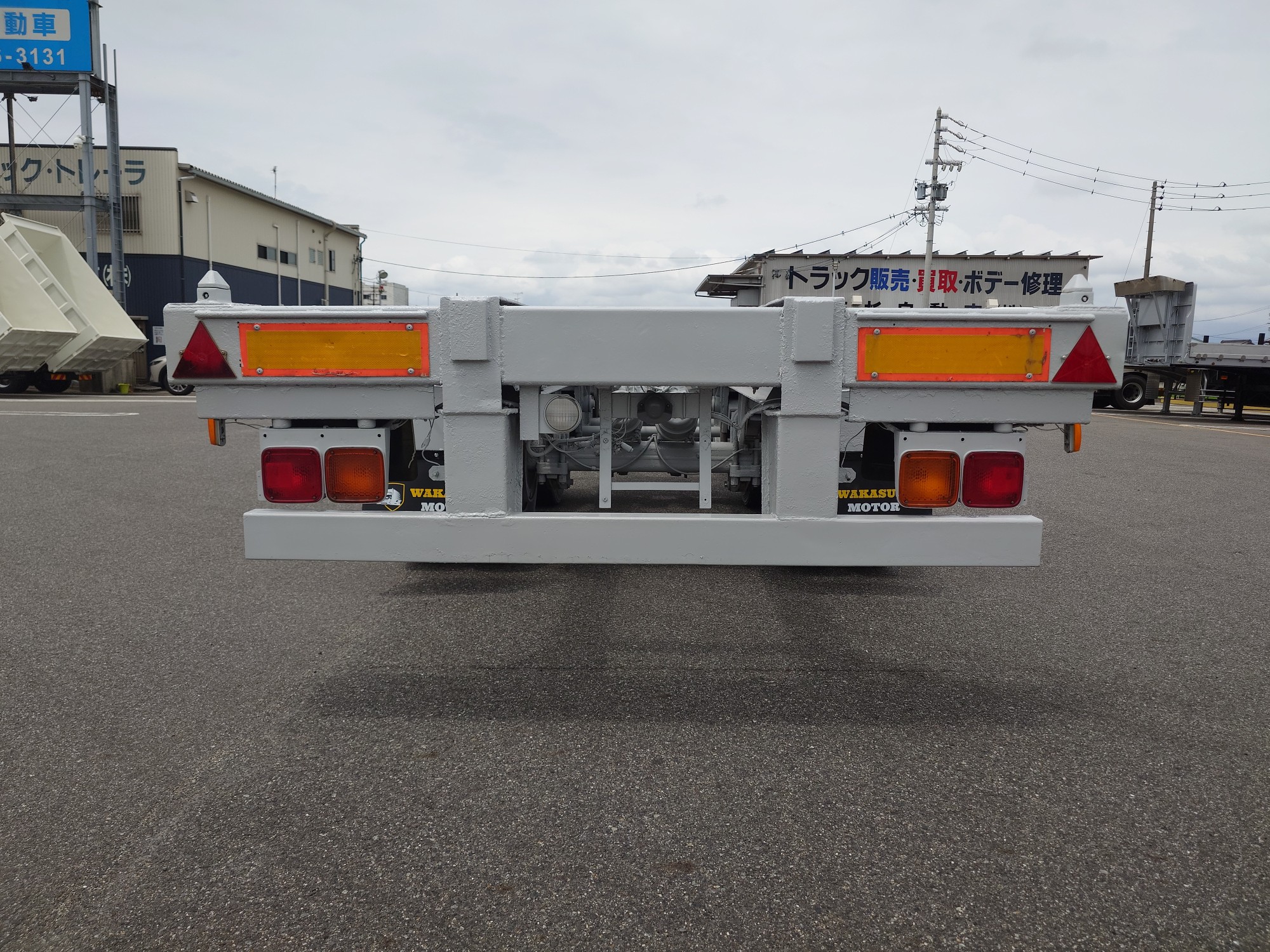 日本フルハーフ　コンテナセミトレーラ